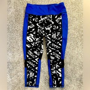 LuLaRoe - 💙🖤 Rise Crop Workout Legging